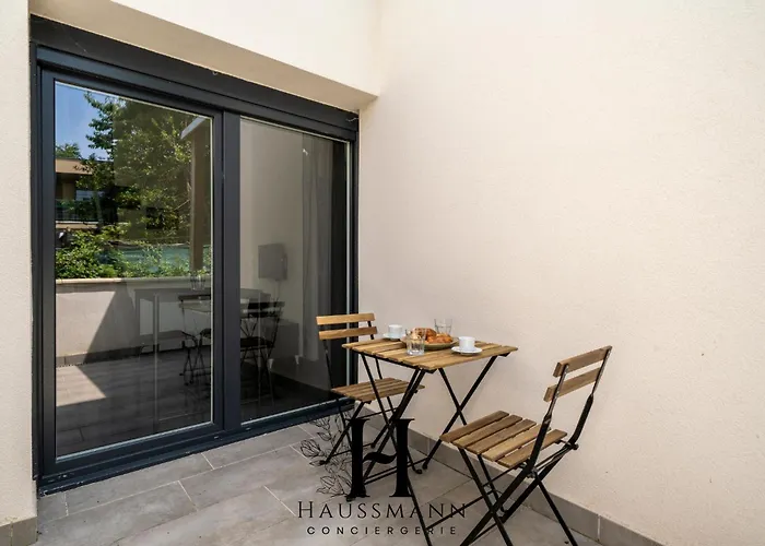 Avec Terrasse Апартаменты